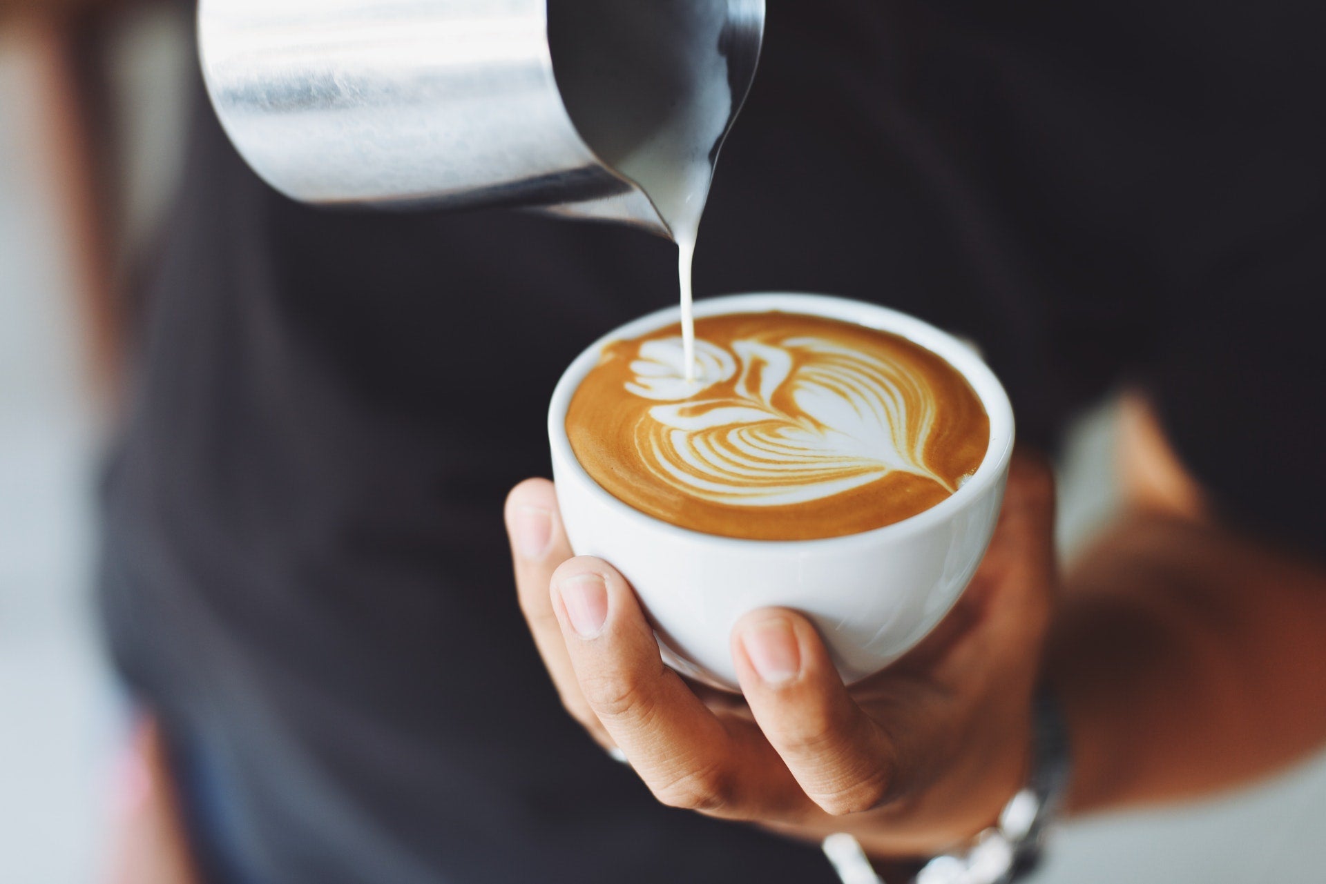 A Beginners 3 Step Guide To Making Amazing Latte Art - Barisa Swag